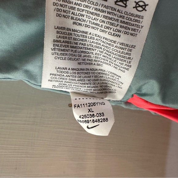 Nike 6.0 Women's Bright Neon Quilted Vest. Size: XL - Picture 12 of 13